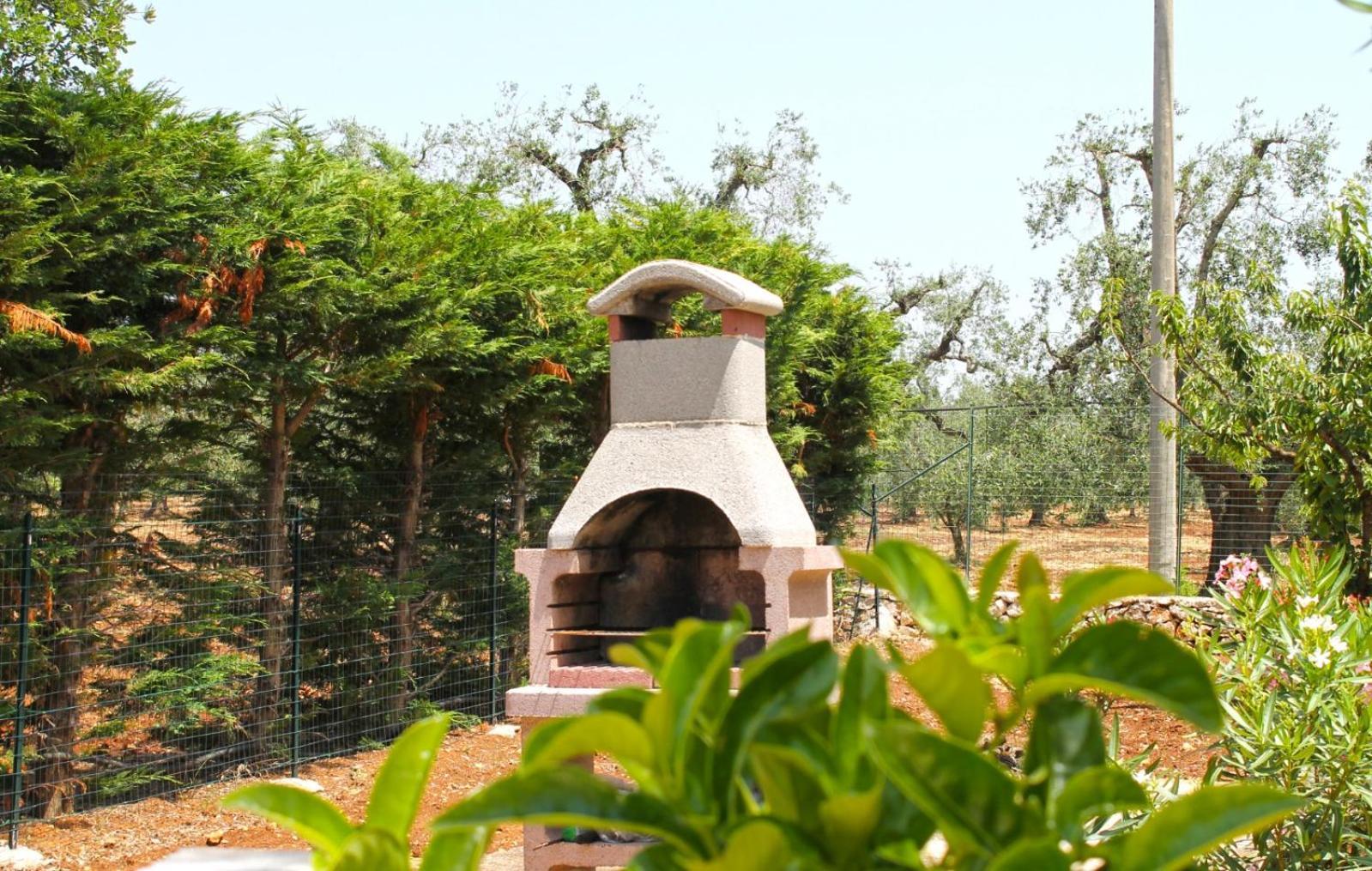 Trullo Degli Augelli Casa de hóspedes San Michele Salentino Exterior foto