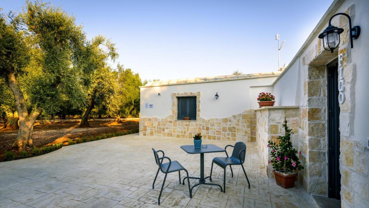 Trullo Degli Augelli Casa de hóspedes San Michele Salentino Exterior foto